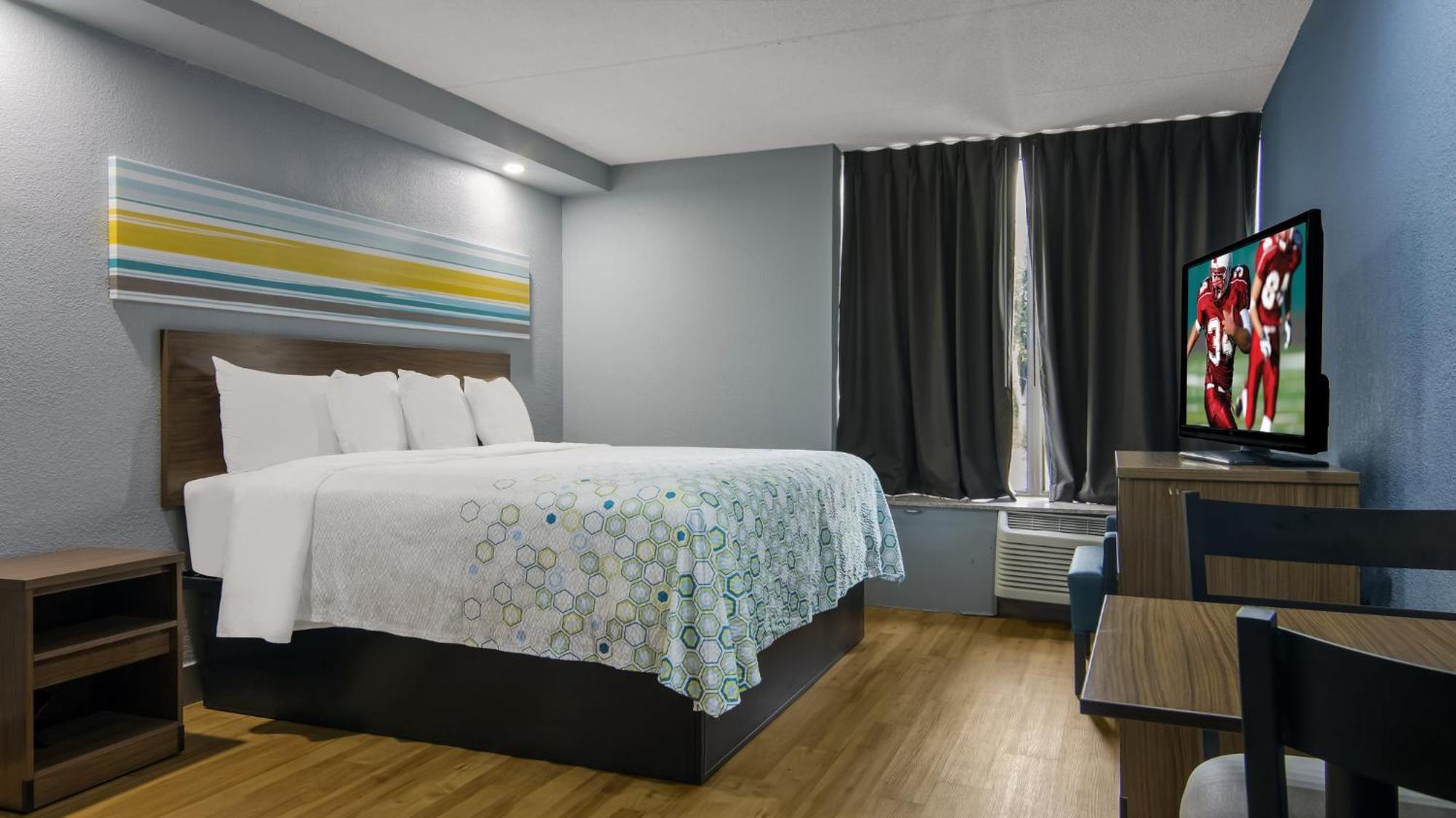 Hometowne Studios By Red Roof And Conference Center Chicago - N Aurora Naperville North Aurora Экстерьер фото